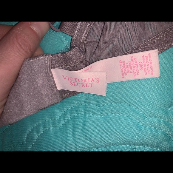 Victoria’s Secret push up bra. Never worn. - Picture 5 of 5